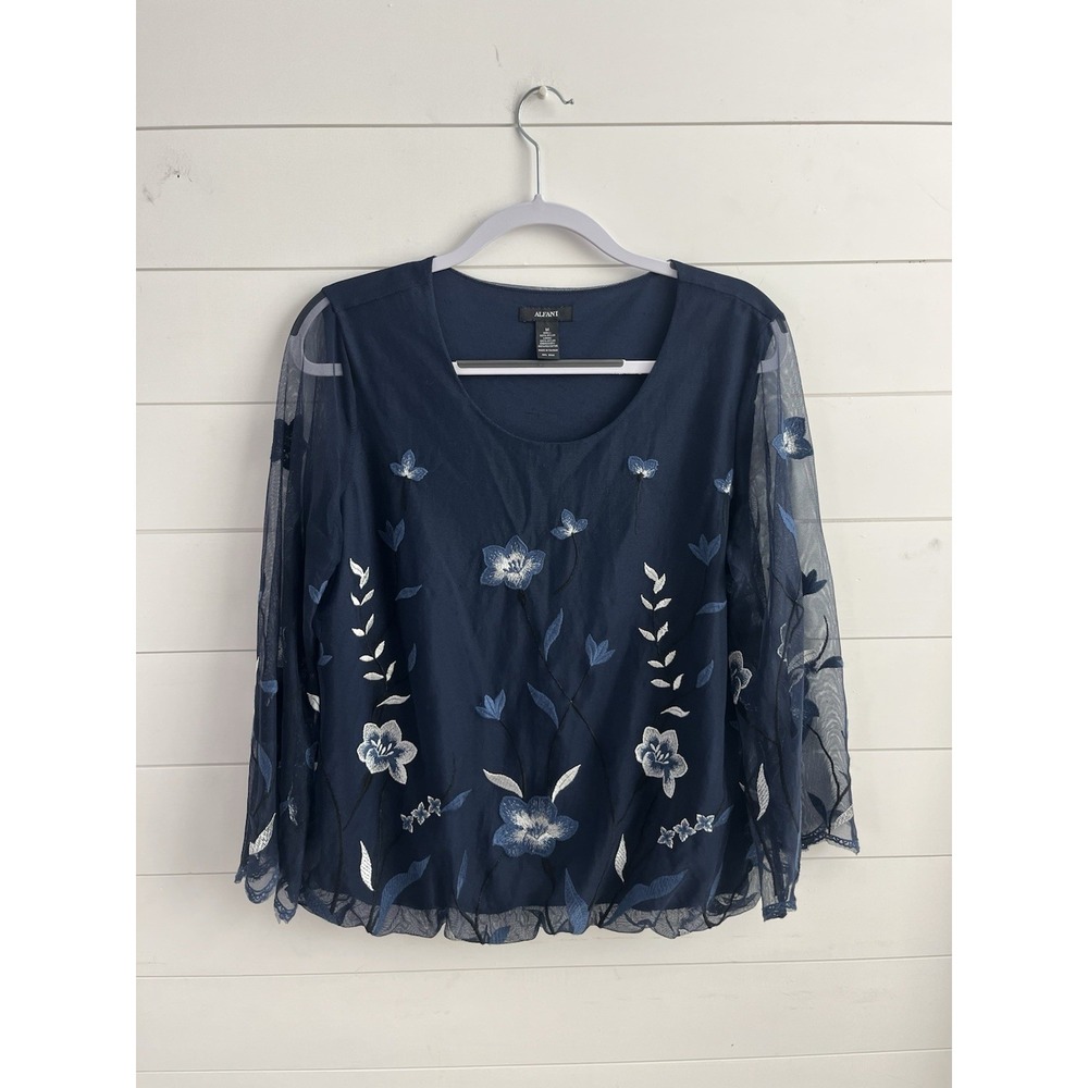 Alfani Women's Floral Embroidered Blouse Size Medium 0521